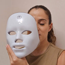 Cargar imagen en el visor de la galería, Máscara facial LED - Lumea™
